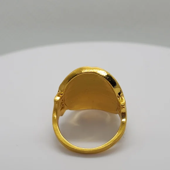Elegant Gold Bird Motif Ring - Picture 3 of 8